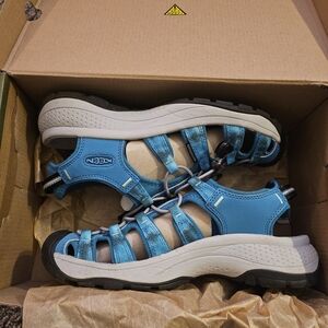 KEEN Women's Blue Athletic Shoes